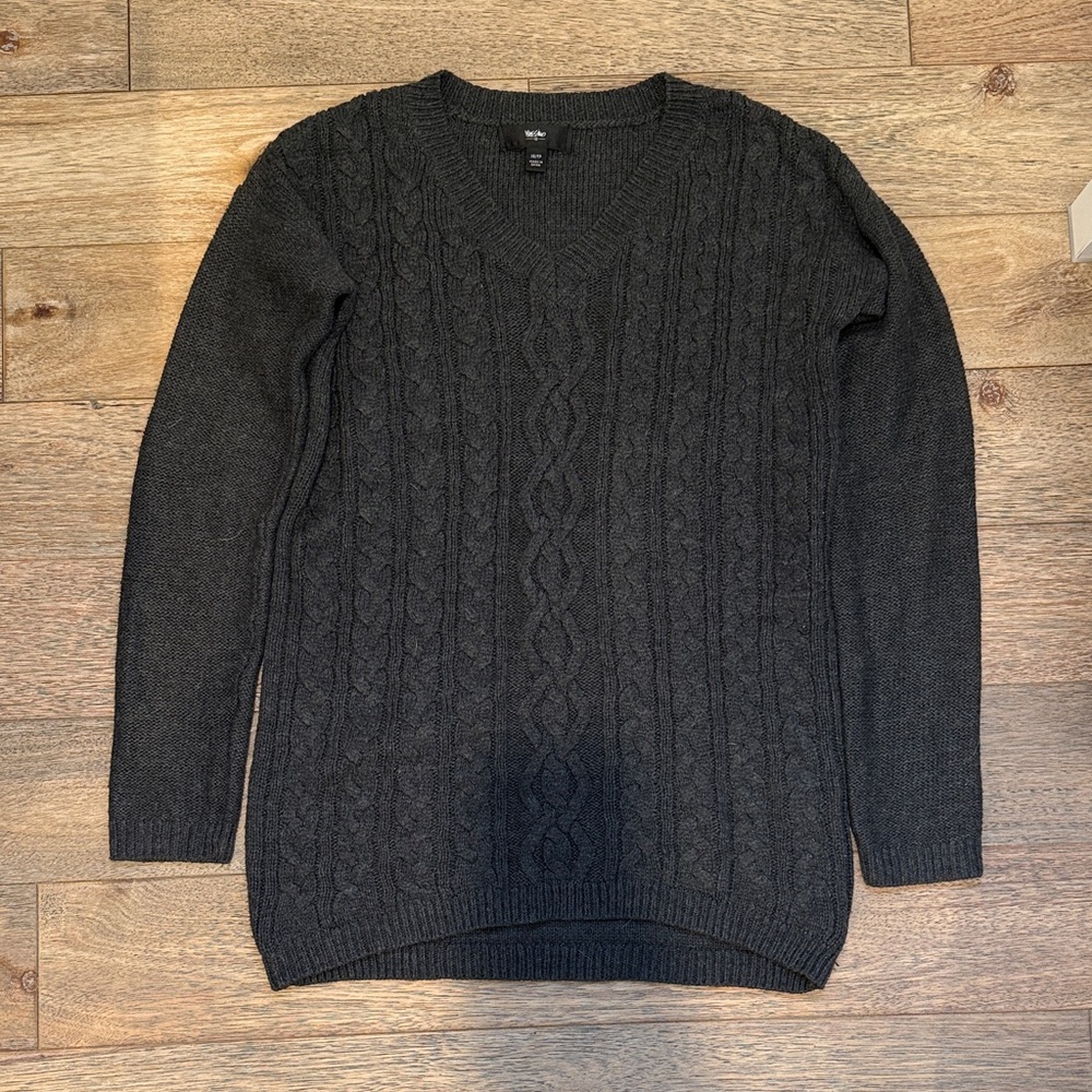 Oversized Charcoal V-Neck Cable Knit Sweater Women's XS